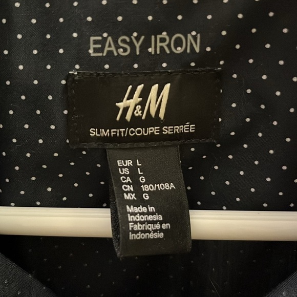 H&M easy iron slimfit men’s long sleeve dress shirt, large polkadot, black white - Picture 2 of 6